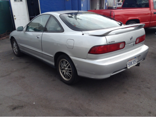 Acura Integra 2000 photo 2