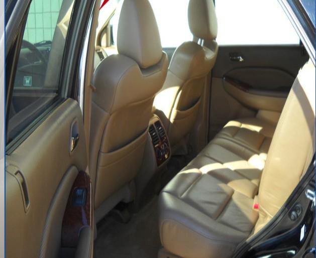 Acura MDX 2004 photo 2