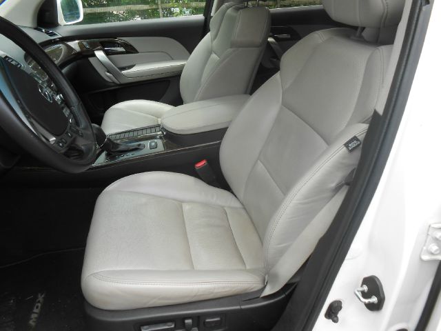 Acura MDX 2010 photo 2