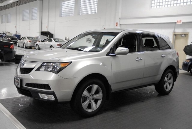 Acura MDX 2011 photo 2