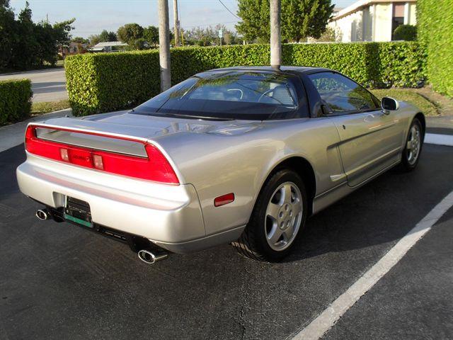 Acura NSX 1991 photo 2