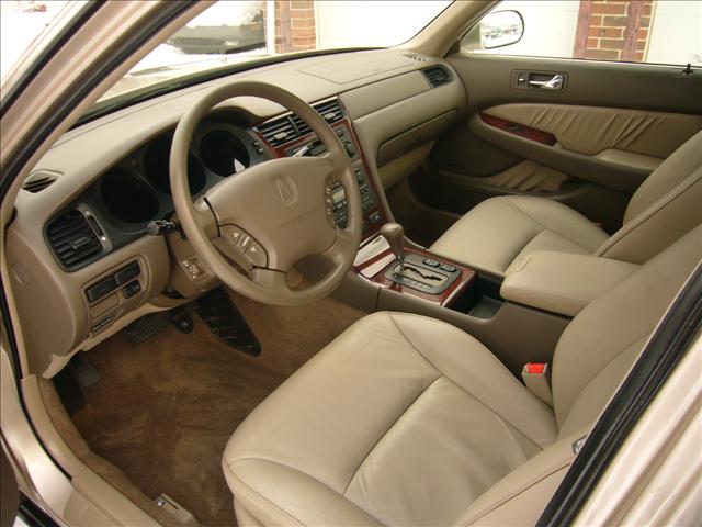 Acura RL 2000 photo 2