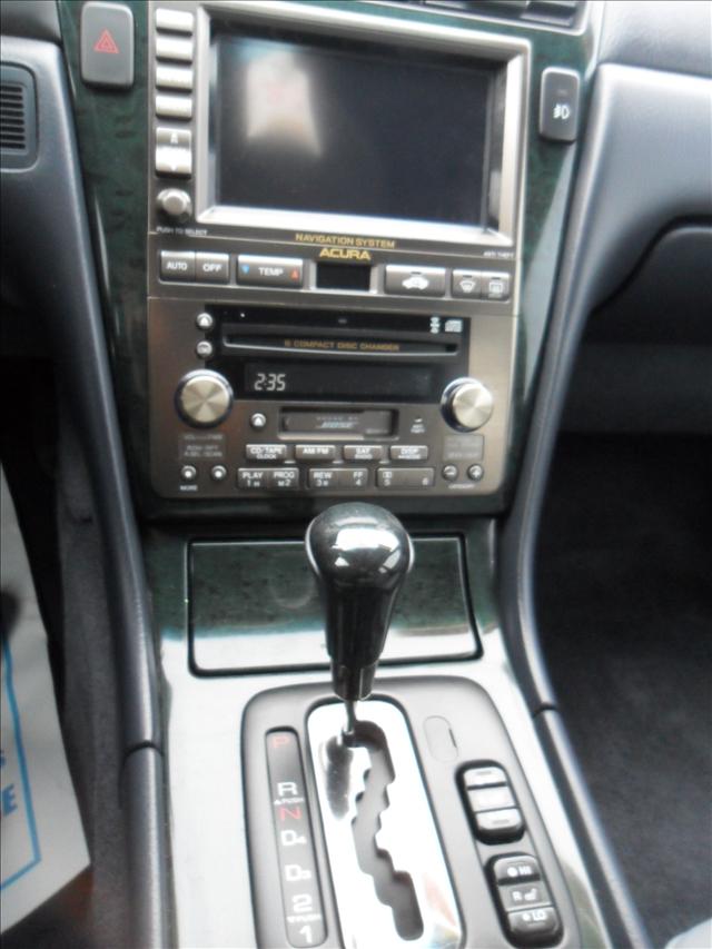 Acura RL 2004 photo 2