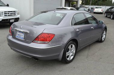 Acura RL 4dr Laredo 4WD 4x4 SUV Sedan