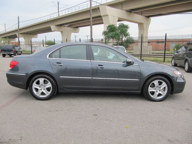 Acura RL 2005 photo 2