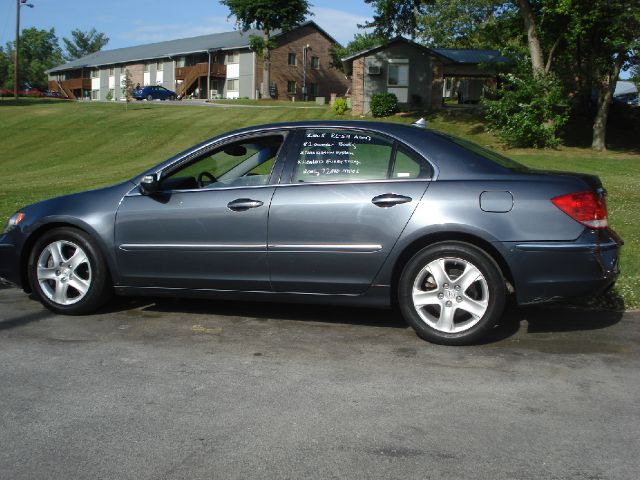 Acura RL SLE Ext. Cab Short Bed 2WD Sedan