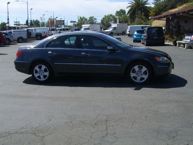 Acura RL 4dr Laredo 4WD 4x4 SUV Sedan