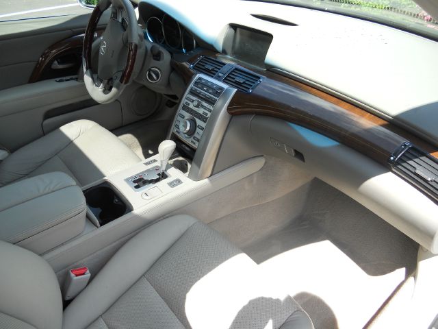 Acura RL 2005 photo 2