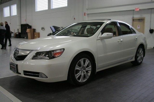 Acura RL 2010 photo 2