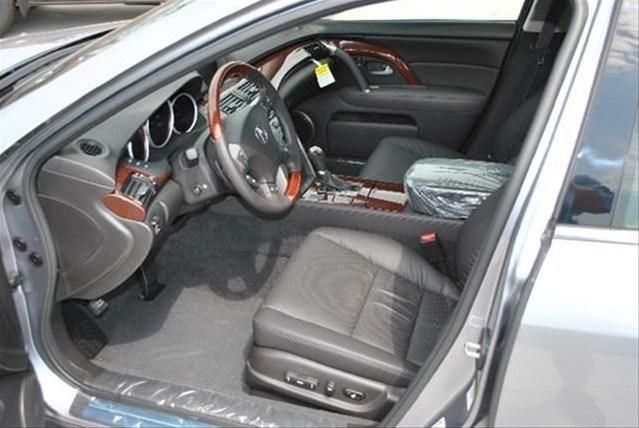 Acura RL 2011 photo 5