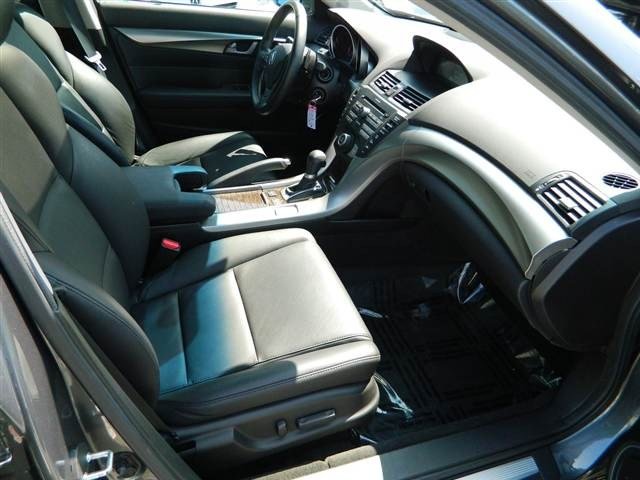 Acura TL 2010 photo 2