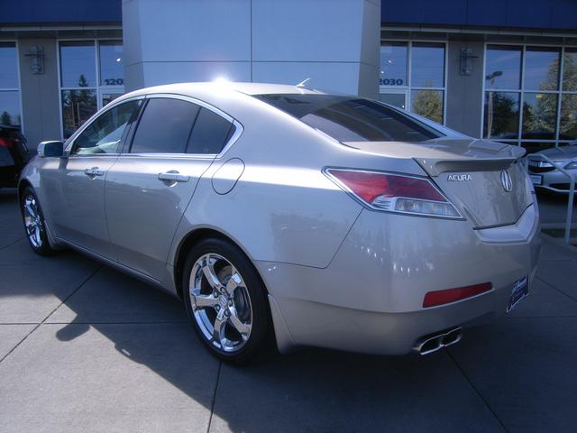 Acura TL 2011 photo 2