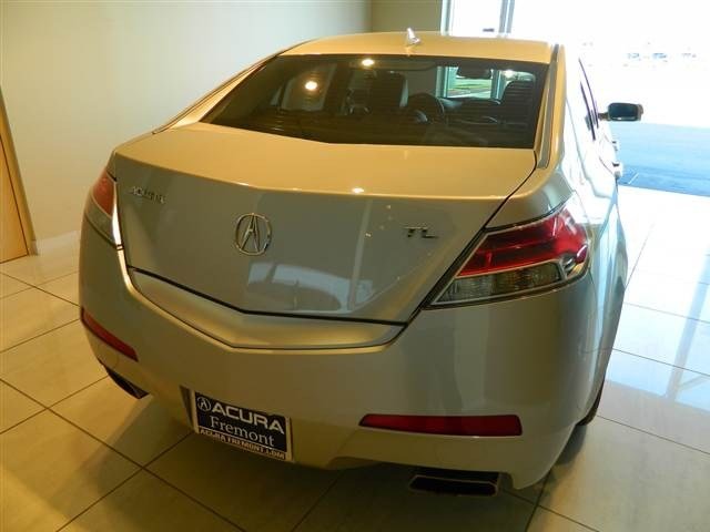 Acura TL 2011 photo 2