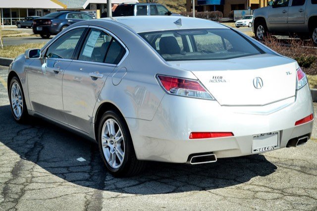 Acura TL 2011 photo 2