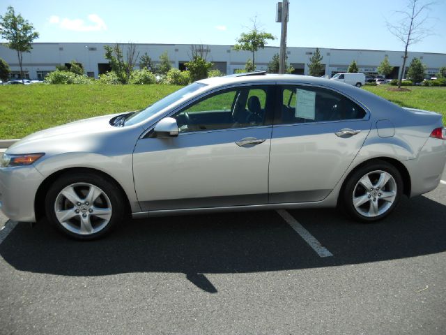 Acura TSX 2010 photo 2