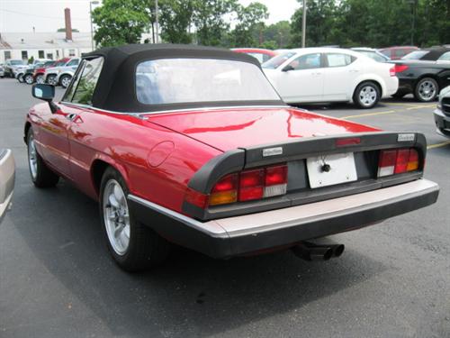 Alfa Romeo Spider 1986 photo 3