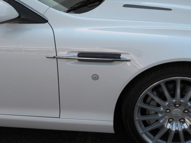 Aston Martin DB9 2006 photo 2