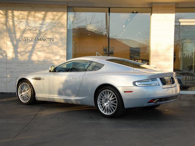 Aston Martin DB9 2011 photo 2