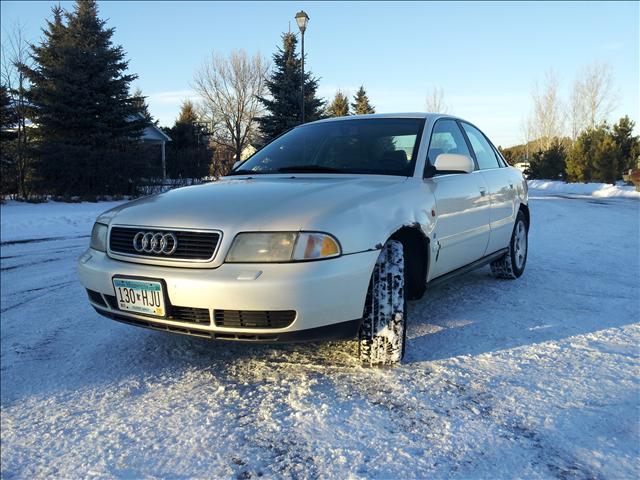 Audi A4 1996 photo 1