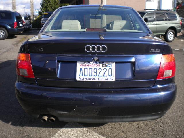 Audi A4 1996 photo 3