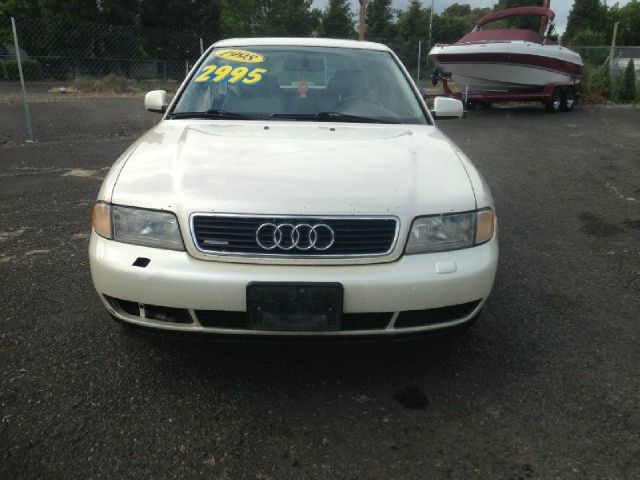 Audi A4 1997 photo 1