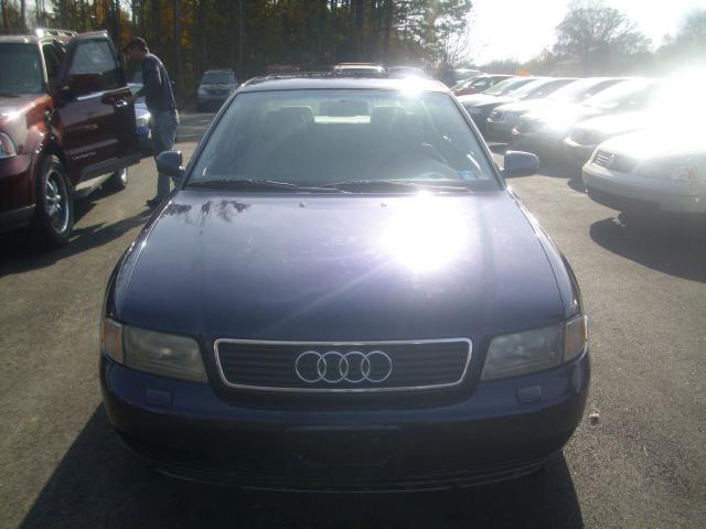 Audi A4 1997 photo 1