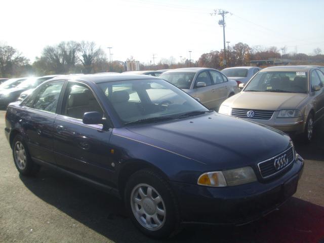 Audi A4 1997 photo 4