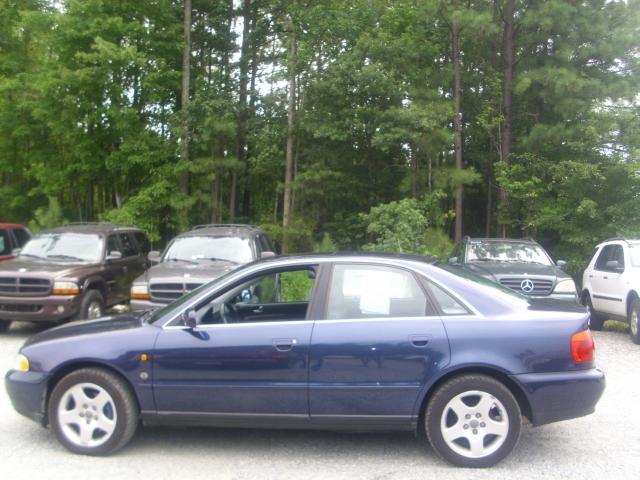 Audi A4 2 Sedan