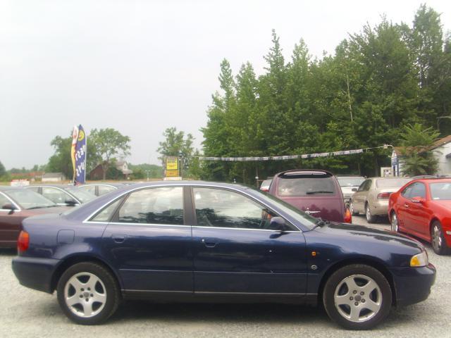 Audi A4 1998 photo 4