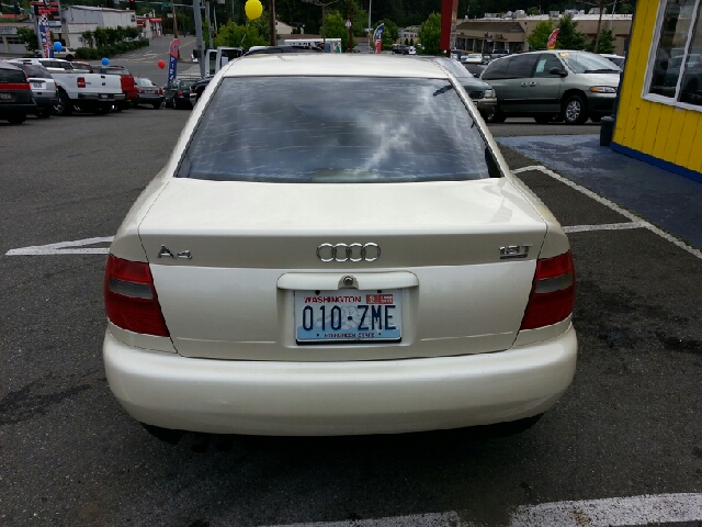 Audi A4 1998 photo 3