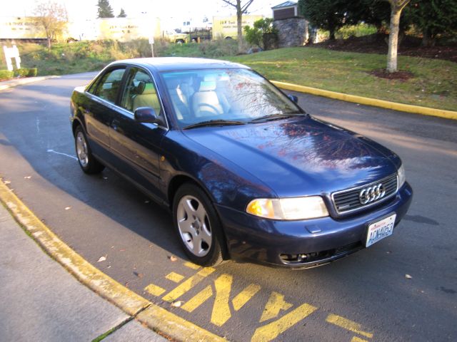 Audi A4 1998 photo 4