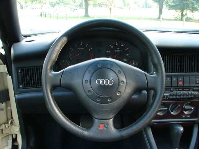 Audi A4 1998 photo 5