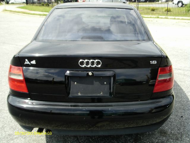 Audi A4 1998 photo 3