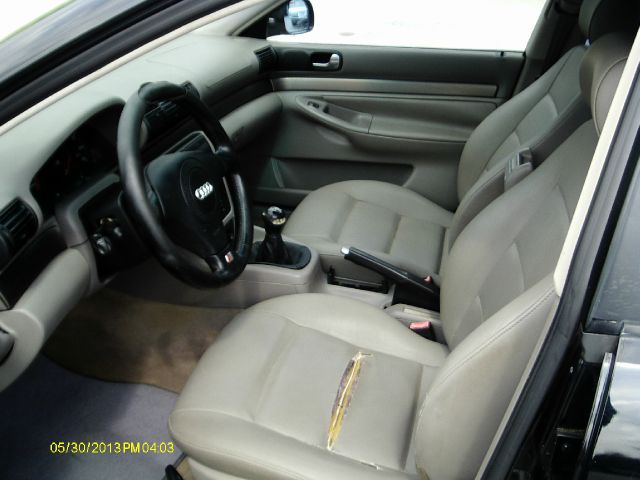 Audi A4 1998 photo 4