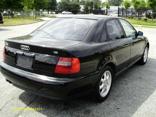 Audi A4 1998 photo 6