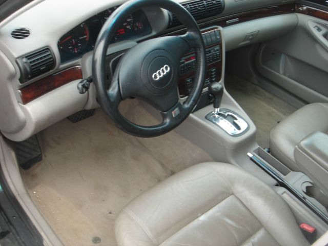 Audi A4 1998 photo 13