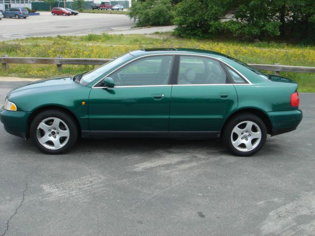 Audi A4 1998 photo 4