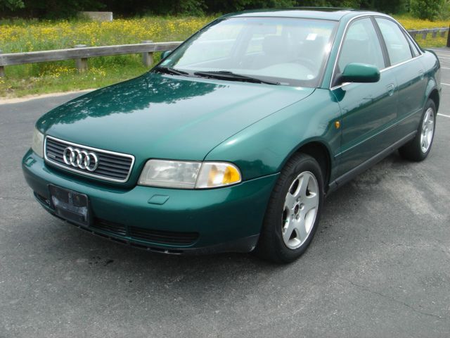 Audi A4 1998 photo 8