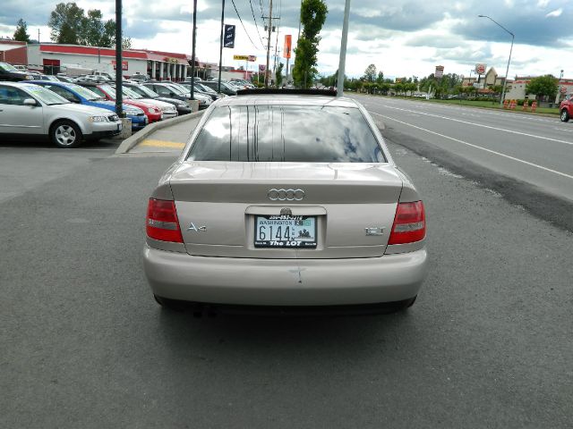 Audi A4 1999 photo 4