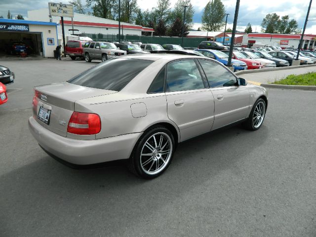 Audi A4 1999 photo 5