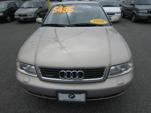 Audi A4 1999 photo 1