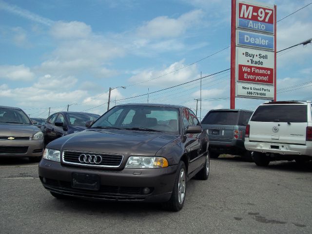 Audi A4 1999 photo 2