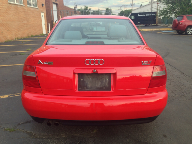 Audi A4 1999 photo 2