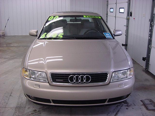 Audi A4 2000 photo 1