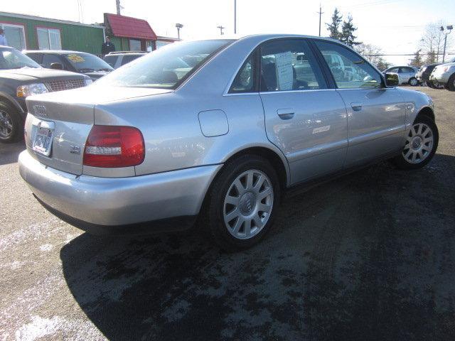 Audi A4 2000 photo 3