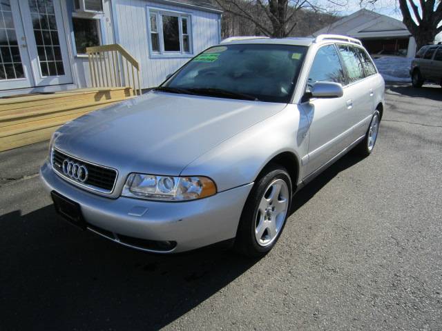 Audi A4 2000 photo 1