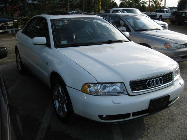 Audi A4 2000 photo 1