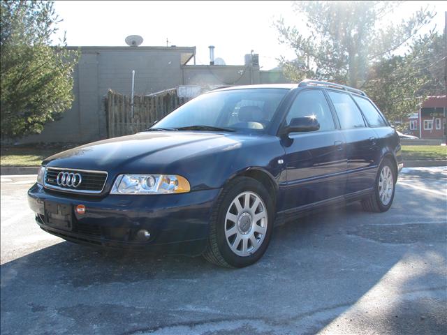 Audi A4 XLT Overhead Rack Wagon