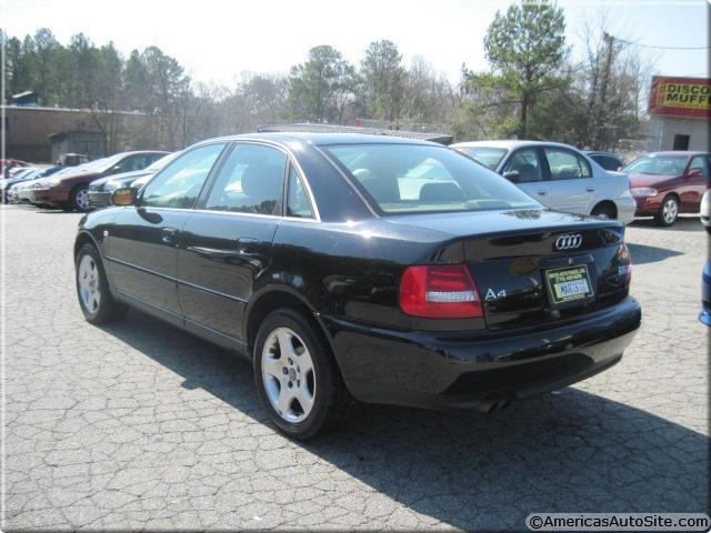 Audi A4 2000 photo 2