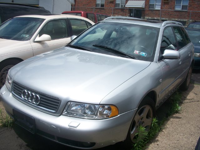 Audi A4 2000 photo 1